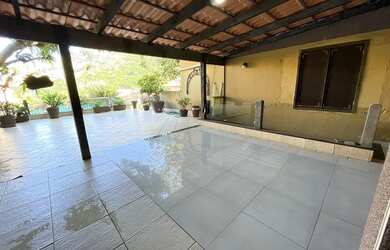 Imagem 6: Casa com dois lotes, 4 suítes, em área tranquila de Fradinhos