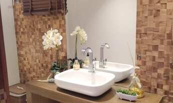 Imagem 3: Casa de condomínio sobrado para venda tem 459 metros quadrados com 5 quartos