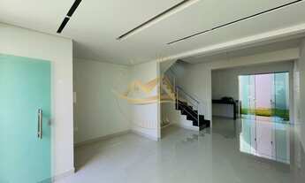 Imagem 5: Maravilhosa casa triplex com 3 quartos sendo 1<br>suíte no bairro Santa Amélia