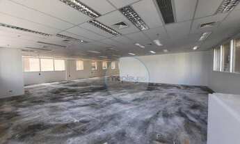 Imagem: Sala para alugar, 201 m² e 06 vagas em