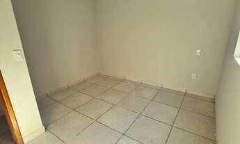 Imagem 3: Casa para Venda em Uberlândia, Jardim Holanda, 2 dormitórios, 1 banheiro, 1 vaga