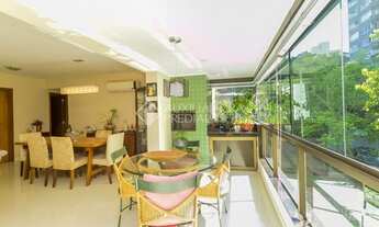 Imagem 6: Apartamento para venda possui 132. Petropolis com 3 dormitórios e 3 vagas