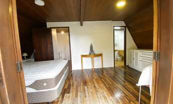 Imagem 7: Casa de condomínio sobrado para aluguel e venda possui 1100 metros quadrados com 5 quartos