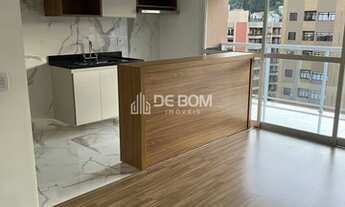 Imagem 4: Apartamento novo para locação no centro de Poços, com duas suítes com armários, cozinha pl