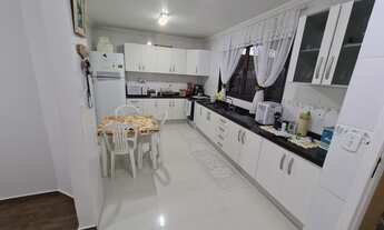 Imagem 6: Sobrado para venda tem 200 metros quadrados com 3 quartos no bairro Atuba - Colombo - PR