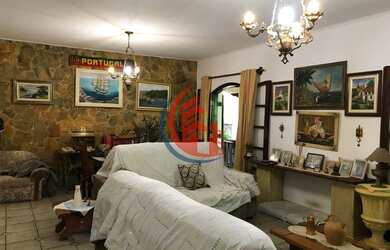 Imagem 2: Casa com quintal amplo e edícula em bairro nobre da Cidade!