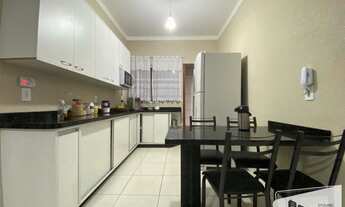 Imagem 3: Casa para venda tem 155 metros quadrados com 3 quartos em Jardim das Palmeiras - Bady Bass