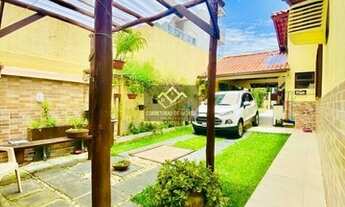 Imagem 2: Casa Padrão Casa com 4 dormitórios