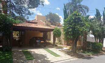 Imagem: Casa de Condomínio com 3 Quartos e 3 banheiros