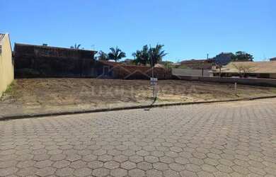 Imagem 3: Terreno pronto para construir com 750 m²