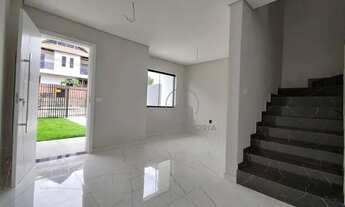 Imagem 2: Sobrado três quartos/suíte/close no Fazendinha - estuda permuta