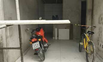 Imagem 4: Térreo com quintal em L em com 2 quartos em mangabeira