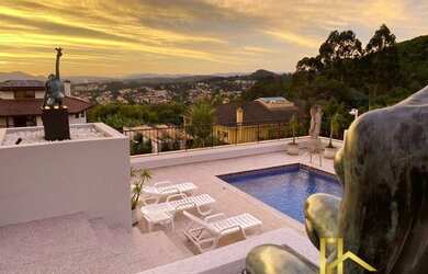 Imagem 5: Casa para Venda/Locação no Residencial 8, 980m², 6 Suítes, Piscina, Área Gourmet e 8 Vagas