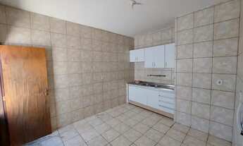 Imagem 6: ALUGO)Excelente Casa bem localizada com<br>com 6 quartos Garagem para 4 carros em C