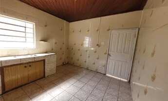 Imagem 5: Casa com 3 quartos e amplo quintal