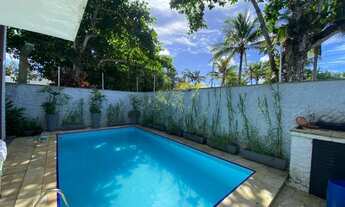 Imagem 2: Casa para aluguel e venda tem 238 metros quadrados com 4 quartos