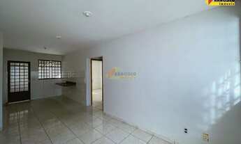 Imagem 2: Casa para aluguel, 2 quartos, 2 vagas, santa lucia - Divinópolis/MG