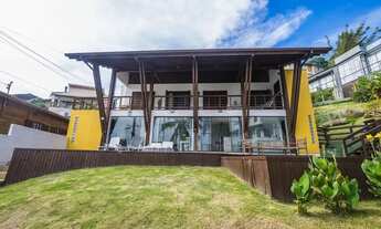 Imagem 2: Seu Refúgio na Barra da Lagoa!