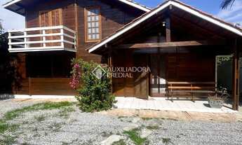 Imagem: Casa no Rio Tavares com cinco dormitórios