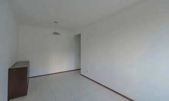 Imagem 4: Aluga ou Vende apartamento com 2 quartos, varanda, armários, andar alto. boa localização