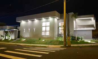 Imagem 2: Casa Terra Vista Locação, 3 suítes, climatizada, piscina, escritório