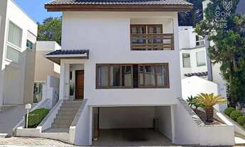 Imagem: Casa em Condomínio, 03 Quartos, 04 Vagas