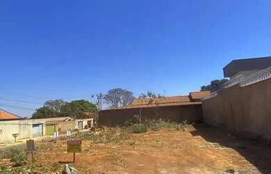 Imagem 2: Lote para venda com 403 metros quadrados