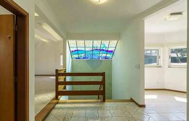 Imagem 6: Casa de Luxo no Alpes de Vinhedo: 3 Quartos e Piscina