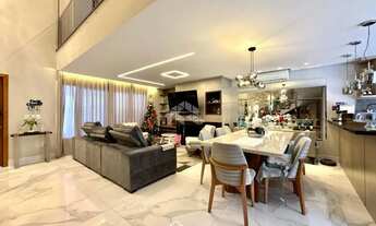 Imagem: Sobrado 4 dormitórios no condomínio Residencial