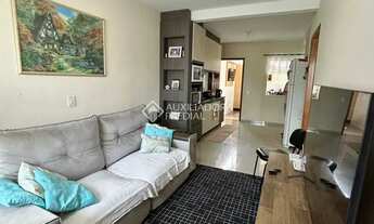 Imagem 2: Sobrado Geminado Premium com Área Gourmet Exclusiva e Suíte com Sacada no Portal da Colina