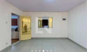 Imagem 2: Terreno de 300 metros quadrados, 150 de área construída