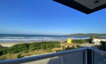 Imagem 2: Apartamento frente mar em Canto Grande para 6 pessoas a 30 metros da praia