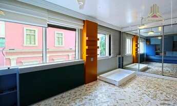 Imagem 7: Um apartamento por andar, vendo apartamento de 185 m² de área privativa no Centro de Porto