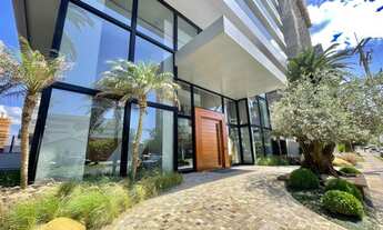 Imagem 3: Apartamento 4 suítes com grande sacada e vista para o mar