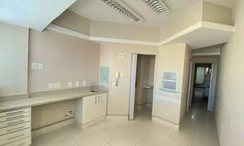 Imagem: Sala comercial na Av. Reta da Penha, Praia