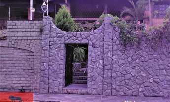 Imagem 4: Casa Duplex Estilo Europeu Com 6 Quartos E 4 Banheiros