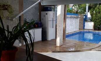 Imagem 2: CASA COM 4 SUÍTES EM CONDOMÍNIO FECHADO NA PRISCILA DUTRA!