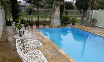 Imagem: Sobrado para venda com 3 quartos e piscina