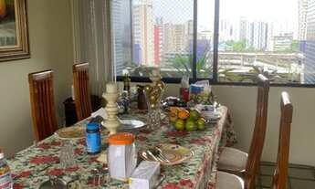 Imagem 2: Madalena beira rio