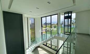 Imagem 5: Casa estilo sobrado de alto padrão com 4 suítes à venda, 442m² por R$ 3.950.000 - Condomín