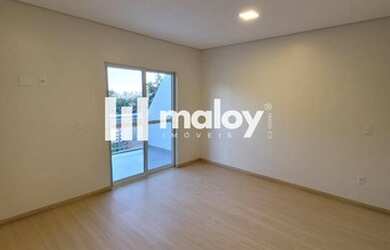 Imagem 4: Sobrado para Venda em Cascavel, Canadá, 3 dormitórios, 1 suíte, 1 banheiro, 2 vagas