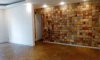 Imagem 4: BARRA DA TIJUCA-Cond. Sta.Monica Special-Apartamento de 131 m2,semi-mobiliado,totalmente m