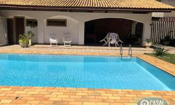 Imagem 2: Casa em Itacoatiara com 04 Quartos, Piscina e Churrasqueira!