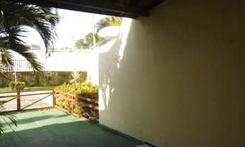 Imagem 7: Ótima localização próxima ao Lago Jacaray, supermecados e restaurantes, farmácias. Casa de