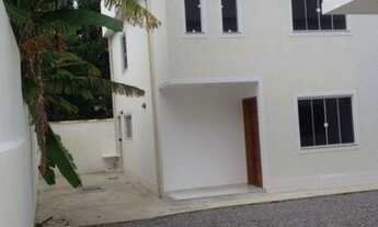 Imagem 5: Lindo duplex em condomínio com 2 suítes próximo do trevo de Rio das Ostras no bairro Jardi