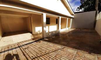 Imagem 2: Casa para locação, com amplo terreno de 250 metros, aceitamos caução, fiador ou seguro fia