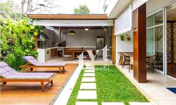 Imagem 4: Casa de Alto Padrão em Condomínio fechado - 819m² com 4 suítes/Piscina/4 vagas à venda por