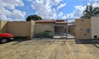 Imagem 2: Venda - Casa 4 quartos com 432m² - Jardim américa - Goiânia