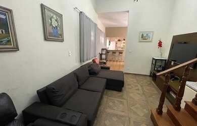 Imagem 2: Casa com 4 quartos no Centro - Cataguases - MG