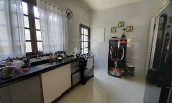 Imagem 7: Casa à venda " MARAVILHOSA " condomínio Mar Verde I, sendo 4 dormitórios e uma 1